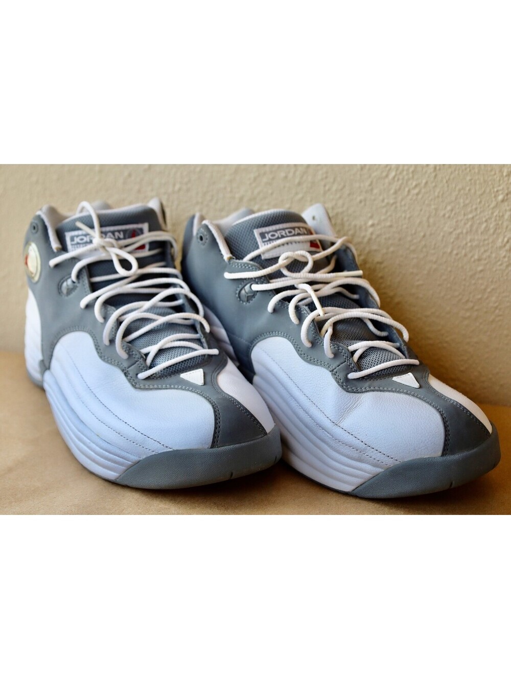 Size 10.5 - Air Jordan Jumpman Team 1 White Red Grey Mens With Box